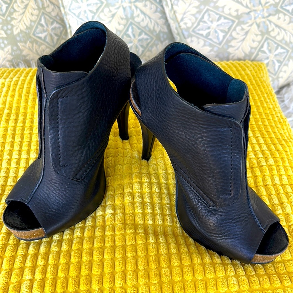 Pedro Garcia platform heels